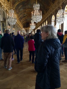 Crowds in Versailles